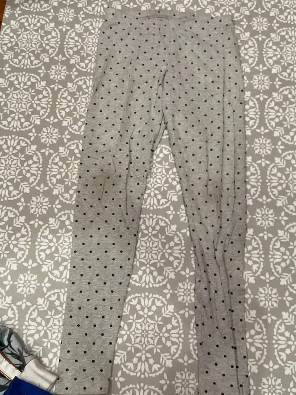 Old Navy Girls Gray & Black Polka Dot Leggings Size XS Gently Worn
